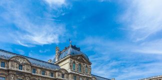 Francia, “allarmi bomba al Louvre”: il museo resta chiuso per motivi di sicurezza