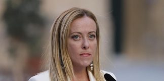 Migranti Italia, Meloni: “C’è chi aiuta illegalità”