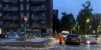 Violento nubifragio a Milano, esonda il Seveso: strade chiuse e sottopassi allagati