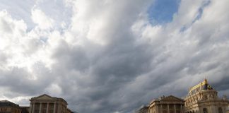 Francia e minaccia terrorismo, Versailles di nuovo evacuata