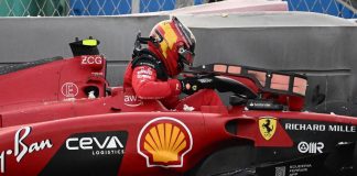 Sainz, un altro incidente: a 200 all’ora contro le barriere con la Ferrari