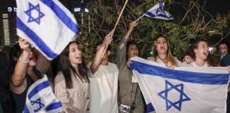 Israele-Hamas, oggi altri 13 ostaggi liberi. Biden: “Tregua più lunga, si può”