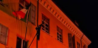 Violenza contro le donne, la Questura di Mantova si colora di arancione