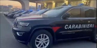 16 misure per associazione mafiosa, estorsioni e droga a Napoli