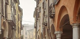 Mantova, aggressione in Corso Umberto, 40enne colpito con spray al peperoncino