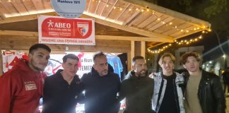 Ai Mercatini di Natale foto e autografi con i giocatori del Mantova e patron Piccoli