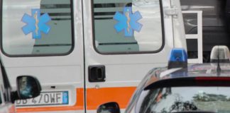Incidente a Napoli con auto di servizio, vigilante perde la vita