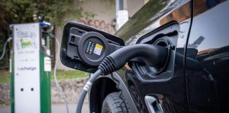 Auto elettriche? Ecco come guidarle con il freddo senza pensare alle batterie