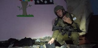 Gaza, soldati Israele: “Ecco base Hamas in ospedale, qui c’erano ostaggi”