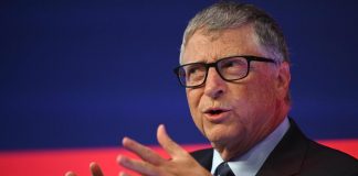 Intelligenza artificiale, nuova profezia di Bill Gates: “Lavoreremo solo 3 giorni a settimana”