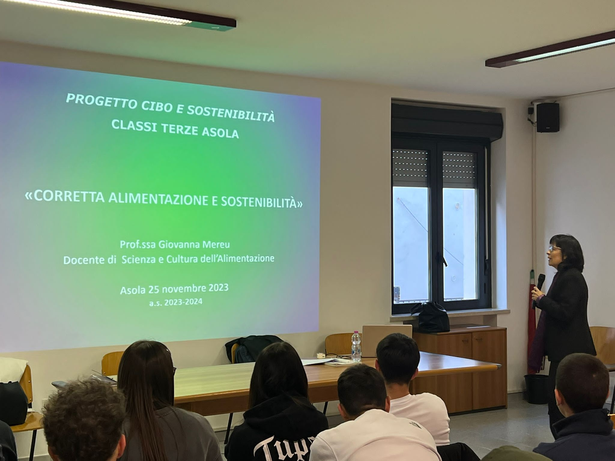 Cibo e sostenibilità, per gli studenti del Falcone lezioni di corretta  alimentazione 