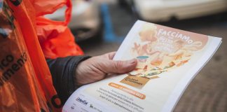 Mantova, Poste Italiane sostiene la colletta alimentare con 3 mezzi per trasportare quanto raccolto