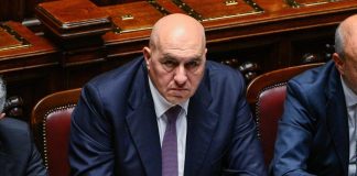 Governo, Crosetto: “Può essere messo a rischio solo da opposizione giudiziaria”. Anm risponde