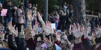 Violenza sulle donne, dall’impiegata alla manager le voci al rientro al lavoro dopo la maxi-mobilitazione