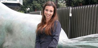 Virginia Sanjust a processo per estorsione e furto: denunciata dalla sorella