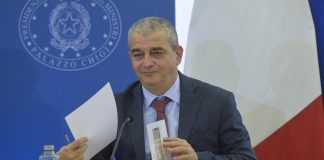 Pensioni medici, Fazzolari: “Quelle di vecchiaia non saranno penalizzate”