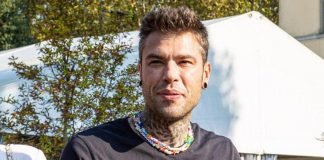 Bonus psicologo, Fedez a Schillaci: “Le starò col fiato sul collo”