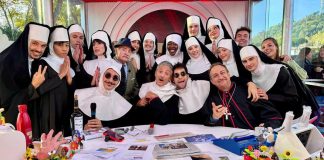 Pace fatta tra Malgioglio e Mahmood da Fiorello