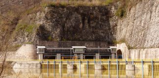 Il Garda supera di 20 centimetri la media del periodo, ma tiene. Consorzi in allerta, fiumi osservati speciali