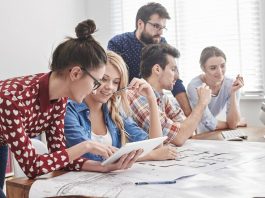 Lavoro, nel Mantovano cresce la fascia 15-34. Ma in Italia diminuiscono i giovani