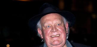 Morto Joss Ackland, star di Arma letale 2 e Caccia a Ottobre Rosso: aveva 95 anni