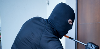 San Giorgio Bigarello, escono a far la spesa e i ladri svaligiano la casa