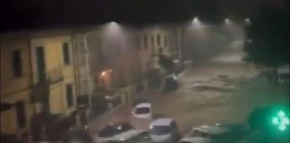 Maltempo Toscana, tre morti. Ospedali allagati, Giani: “Salite ai piani alti”
