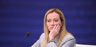 Intelligenza artificiale, Meloni: “Rischia di sostituire capacità umane”
