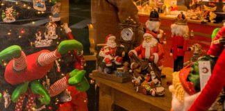 Natale 2023, al via shopping per 6 italiani su 10: ecco quanto spenderanno
