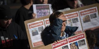 Israele, zio del 12enne ostaggio: “Rilascio Yagil? Scottati da troppi annunci, aspettiamo certezza”