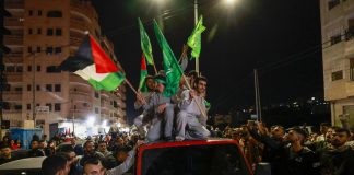 Israele, scarcerata palestinese malata di cancro: “Felice di essere a casa”