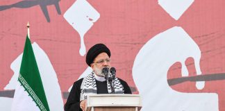Israele, Raisi attacca: “Baciamo le mani a Hamas, Usa in guerra contro Gaza”