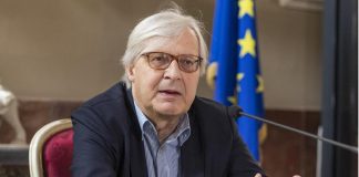 Sgarbi difende Miss Italia: “Festa nazionale come Sanremo e Natale”
