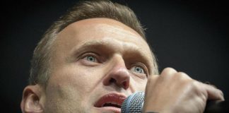 Navalny dall’Artico assicura: “Sto bene, sono il nuovo Babbo Natale”