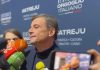 Calenda contro Elon Musk: “Ma chi cacchio sei?”