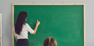 Csel, la scuola il comparto con l’anzianità di servizio più bassa, 12 anni contro una media di 16,6