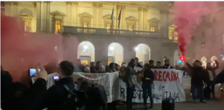 Scala: maschere in protesta, ‘vostra eccellenza non vale senza nostra dignità’
