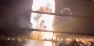 Ucraina, Kiev distrugge nave russa in Crimea – Video