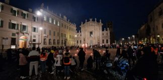 In 300 alla Festa della Luce con parole di pace, amore, serenità