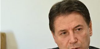 Conte e i redditi bassi: “Voto di povertà? No, ho risparmiato”