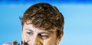 Europei di nuoto vasca corta, Martinenghi argento nei 100 rana: vince Kamminga