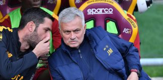 Mourinho show dopo Sassuolo-Roma: “Parlo solo portoghese”