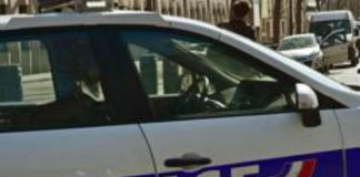 Francia, madre e 4 figli trovati morti in casa: il padre in fuga