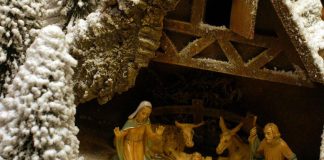 Natale, Fratelli d’Italia ‘blinda’ il presepe a scuola