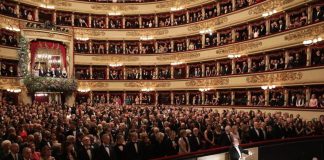 ‘Viva l’Italia antifascista’, il loggionista della Scala: “Pentito? Neanche un po'”
