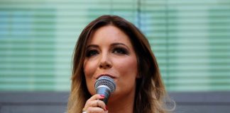 Selvaggia Lucarelli e la maxi multa a Chiara Ferragni per il pandoro: “Ricchezza non ti basta mai”