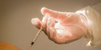 Covid, false esenzioni dal vaccino: 36 indagati tra medici e pazienti