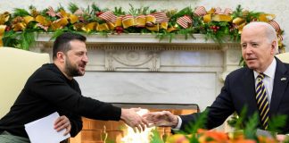 Ucraina, Biden accoglie Zelensky: “Putin non può vincere, Congresso approvi fondi”