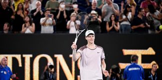 Sinner batte Djokovic e vola in finale a Melbourne