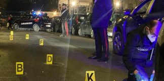 Roma, due italiani feriti in un agguato: uno è grave